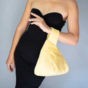 Borsa a mano con nodo giapponese, in pelle scamosciata gialla imitazione, per feste, occasioni speciali, borsa semplice ed elegante, borsetta da sera, oro giallo