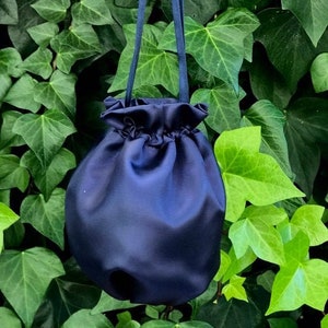 Elegante borsa da polso, borsa da sposa in raso blu navy, borsa da donna in raso, borsa per soldi in raso, accessorio per comunione, festa, abito blu