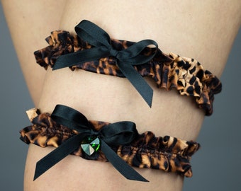 Liga con estampado animal, regalo de boda, liga para graduación, recuerdo para damas de honor, lencería con estampado animal, dije de corazón verde, regalo nupcial