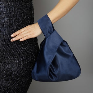 Bolso azul marino nudo japonés de saten para fiesta / o / boda / novia comunion tafetan negro carbon regalo ideal imagen 1