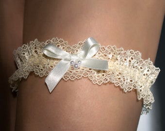 Ivory pearl garter bridal garter wedding garter tossing keepsake hen party prom lace cream beige ivory