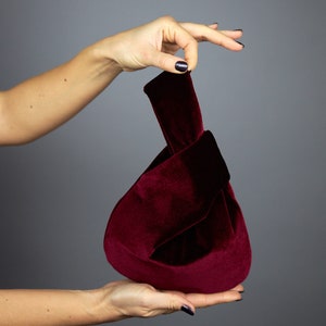 Japanische Knotentasche Geldbörse weinrot Samt Hochzeit, Party, besonderer Anlass, einfache und elegante Tasche, Abendkleid, weinrote Abschlussball Geldbörse