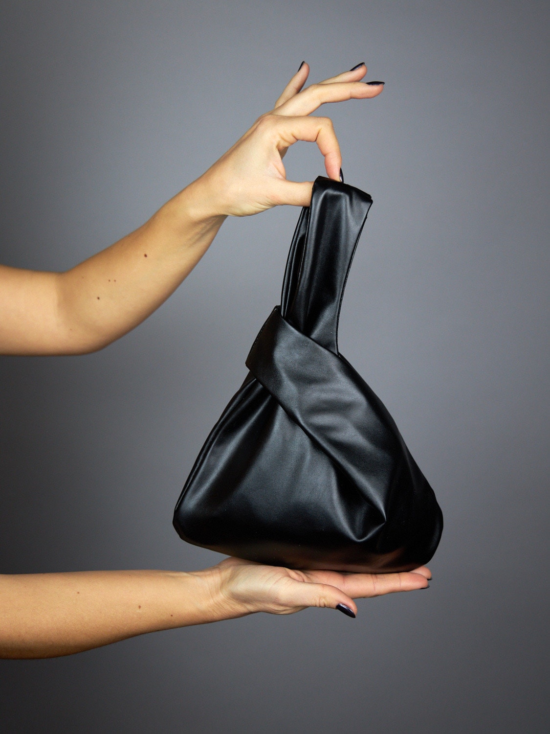 バッグ santaku 4way grain leather shoulder bag santaku 4way grain leather shoulder bag - メルカリ