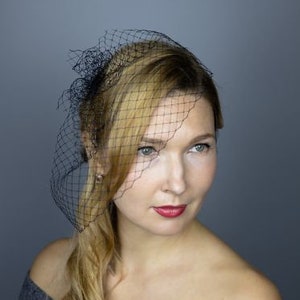Birdcage veil / russian veil / elegant couture classical bridal veil black or white birdcage headpiece headband or clip / couture bride