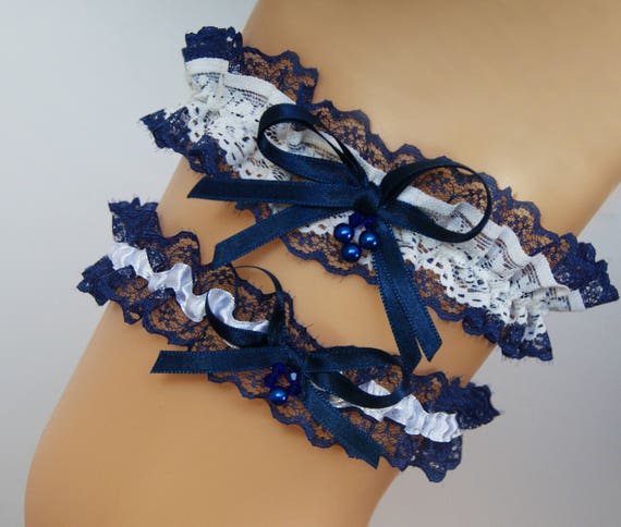 Set of garters / tossing garter keepsake garter bridal garter blue navy blue white lace garter wedding gift bridal gift Set of garters / tossing garter keepsake garter bridal garter blue navy blue white lace garter wedding gift bridal gift