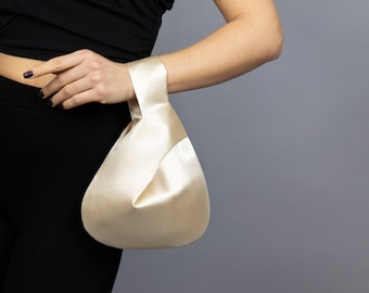 Beige Japanse satijnen knoop tas portemonnee, beige tas, trouwtas, feesttas, minimalistische stijl, minimalistische tas, beige tas, bruidsmeisjes cadeauzakje