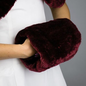 Faux fur muff in burgundy, hand warmer, bridal accessory, other colors available, muff bridesmaid