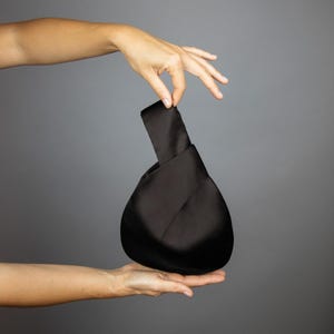 Borsa a mano in raso marrone scuro con nodo giapponese, borsa marrone, borsa da matrimonio, borsa da festa, per occasioni speciali, borsa semplice ed elegante