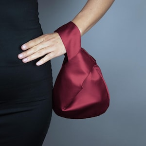Japanischer Knoten Burgunder-Satinbeutel-Geldbeutel Hochzeit, Party, besonderer Anlass, Burgunder-Kupplung, Frauengeldbeutel, Abendtasche, Partytasche, Abschlussballbeutel