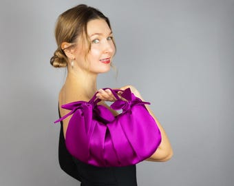 Torebka w kolorze fuksji, satyna w kolorze fuksji z japońskim węzłem, torebka na imprezę, torebka na bal maturalny, torebka dla druhny, torebka w stylu furoshiki, torebka w kolorze fuksji, mała torebka wieczorowa