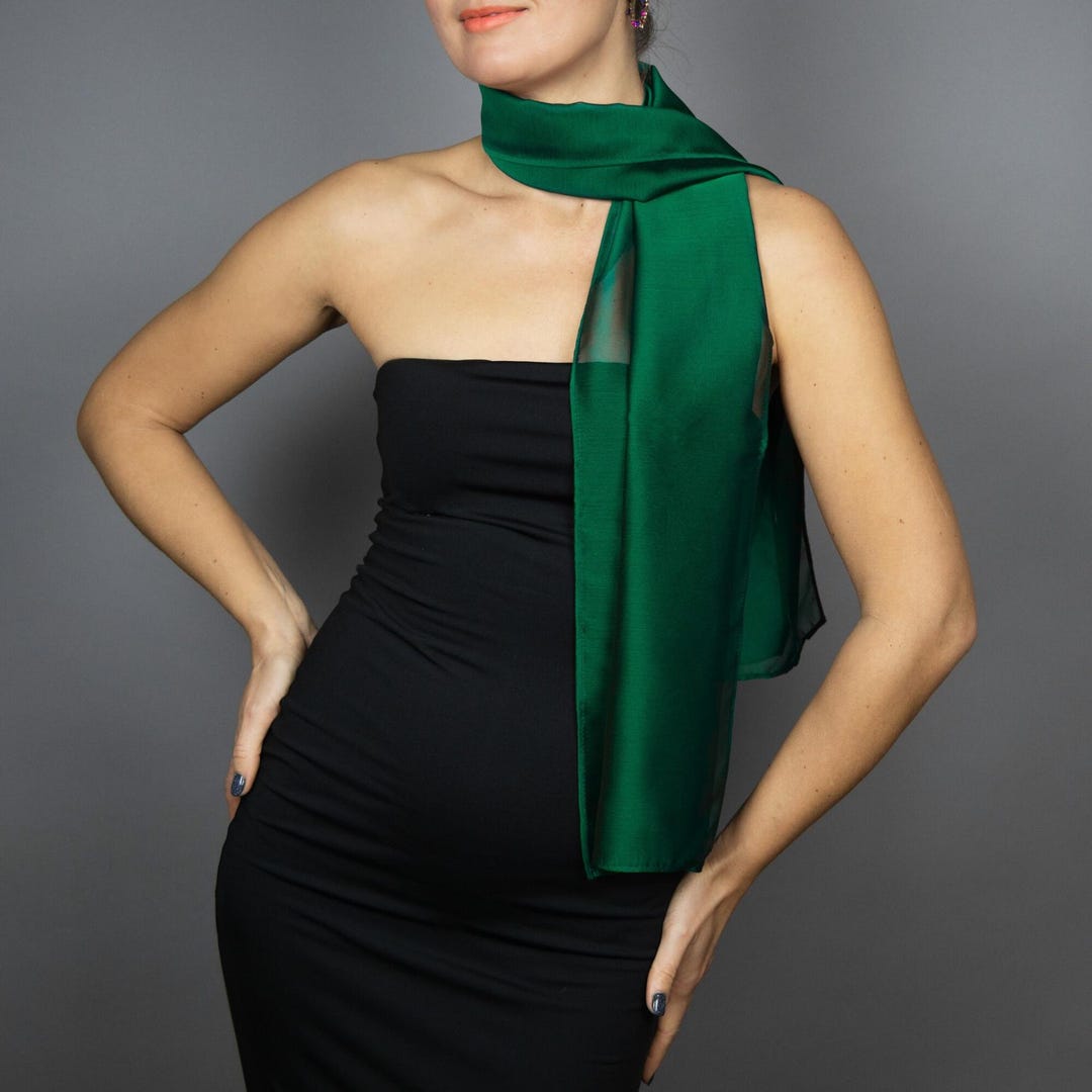 マフラー・ストール PLAIN Green Stole with Boat Neckline in Sheer Fabric Woman THE GOODLAND MARKET マフラー ストール 「別注」KWD×ザ グッド