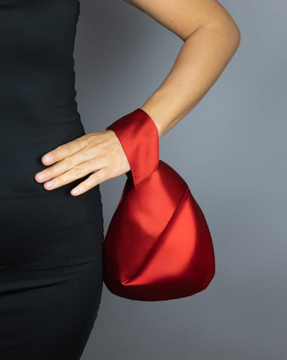 clutch bag for red dress Red Evening Dress with Clutch Outfits (22 ideas & outfits)