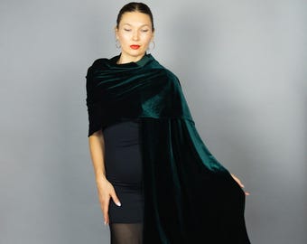 Grüner Samt Schal Bolero Winter Hochzeit Shrug tiefgrüner Samt Schal, warmer Schal, grüne Samt Brautjungfer wickeln, Initialen personalisieren