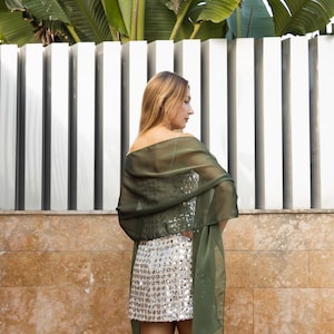 Olijfkleurige sjaal groen olijf wrap olijf sjaal olijf bolero bruidsmeisjes cadeaupapier bruiloft schouderophalen moeder van de bruid wrap chiffon wrap vrouw cadeau