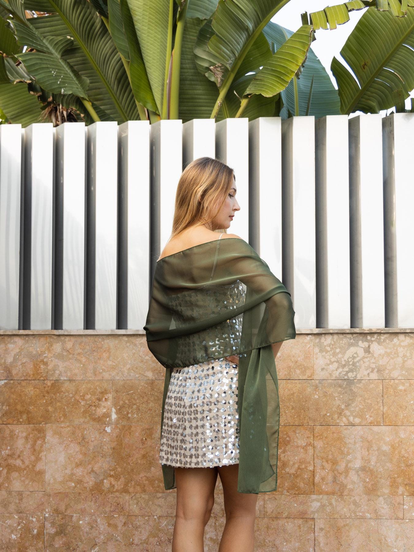 green emerald velvet dress N/A Fashion Chinese Style Four Seasons Dark Green Silk Scarf Printing  Lengthened And Widened Long Scarf Shawl (Color : A, Size : One size) :  Amazon.co.uk: Fashion main image 0