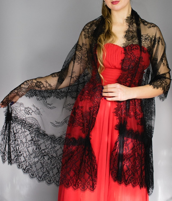 Black lace shawl wrap shrug wedding dress, 180 x 40 cm, luxury lace, Black lace, spanish shawl, bridal shawl, spider lace