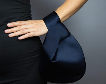 Borsa in raso con nodo giapponese blu navy, borsa blu navy, borsa da matrimonio, borsa da festa, stile minimalista, borsa minimalista, borsa blu navy, borsa regalo per damigelle d'onore
