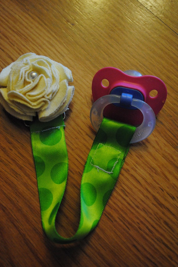 Items similar to Flower Pacifier Clip on Etsy