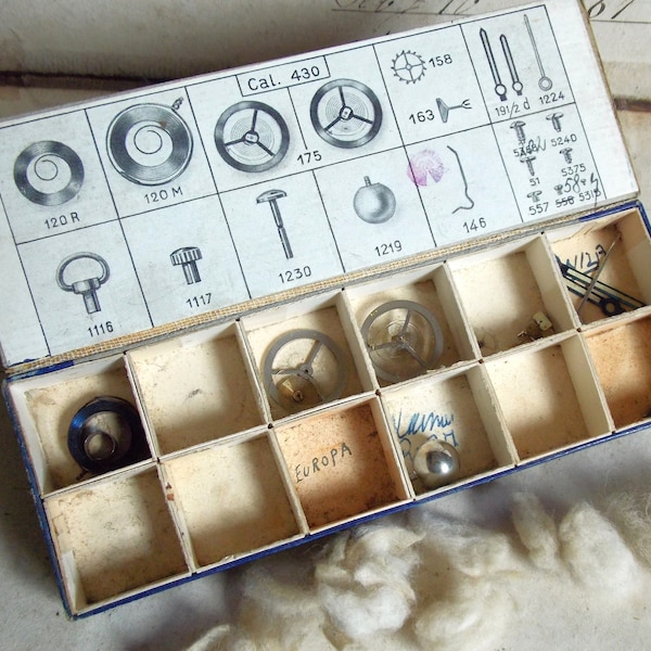 Oris vintage de collection cal. 430 pièces de rechange, pièces de montre dans une boîte (incomplètes)
