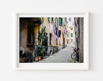 Digital Download, Rome print, Italy photo, Rome narrow alley, bicycle and clothesline,   Travel print, Printable Wall Art, Digital Print