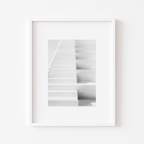 Moderne Weiße Treppe Druck, Skandinavische Architektur (Digitaler Download)