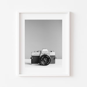 Digital Download, Vintage camera Print, Black and White Vintage camera Print,   Retro Wall Art,  Downloadable photo print, Instant download