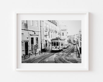 Lissabon Tram Print: Schwarz-weißes Portugal-Foto (Digitaler Download)