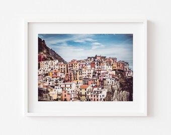 Foto de Cinque Terre, Italia, arte mural de un pueblo costero (descarga digital)