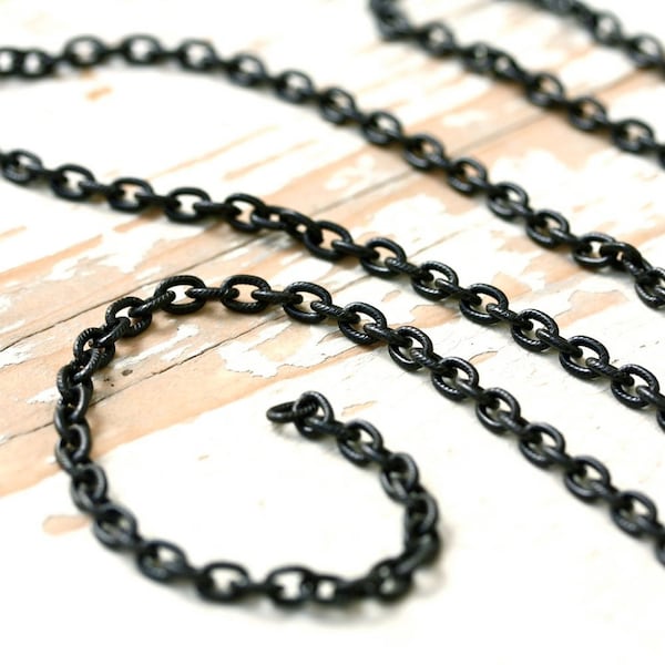 Etched Chain Petite Cable 4mm x 6mm, Textured Black Brass Elongated Oval Cable Links