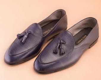 Ręcznie robione, granatowe, skórzane mokasyny z frędzlami | Eleganckie, męskie, wsuwane buty wizytowe