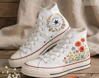 Floral Embroidery T-Shirt, Vintage Wildflower Graphic Tee, Cottagecore Aesthetic Shirt, Botanical Outfit, Nature Lover Gift