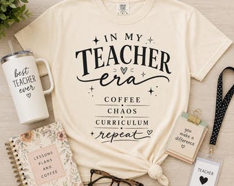 Camiseta "Vida de Professor, Café, Caos, Repetição Curricular" | Volta às Aulas