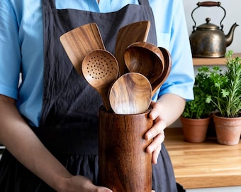 Juego de utensilios de cocina de madera natural con soporte / Herramientas de cocina rústicas