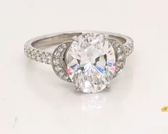 Accent demi-lune, bague de fiançailles diamants ovales 3 carats cultivés en laboratoire, halo croissant en or blanc