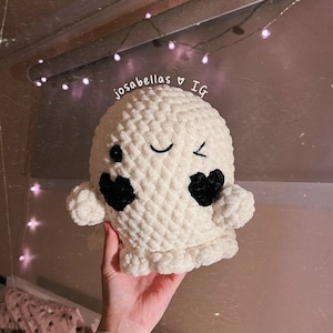 ghost plushie kawaii heart blush halloween spooky crochet amigurumi Josabella’s Crochet Shop