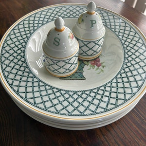 Villeroy and Boch Basket 4 soup salad plates and Salt & Pepper shakers
