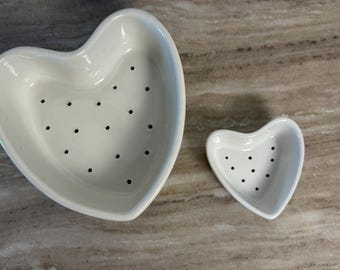 APILCO  French Heart Shaped Strainer