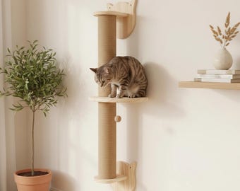 Rascador de pared para gatos, de madera natural, diseño minimalista para espacios pequeños.