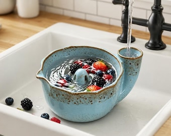 Tazón de cerámica grabado personalizado con diseño de vórtice para lavar bayas, colador de frutas, tazón para enjuagar, menaje de cocina estilo cottagecore, regalo único para inauguración de casa