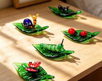 Handgemaakt glazen insectenbeeldje, schattig bureauhuisdier, cadeau natuurliefhebber, minislak, rups, mier, lieveheersbeestje, vlinder, schattig glazen dierdecor