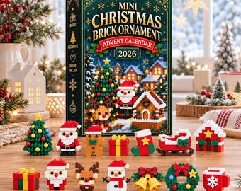 Op de afbeelding: Een Mini Christmas Brick Ornament Advent Calendar 2026 doos met diverse kleine bouwbare figuren, waaronder een kerstboom, de kerstman, een rendier, een peperkoekmannetje, cadeautjes, een kerstsok, een slee, een huisje, sneeuwpop en krans.