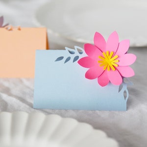 Tischkarte SVG SCHNEIDDATEIEN für Cricut, Silhouette / 3D Blumen Vorlage / Frühling Hochzeit Tischbild / Ostern Dekoration / Baby Party