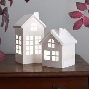 FILE DI TAGLIO SVG per casa di carta 3D per Cricut, Silhouette / Modello di piccola casa semplice a forma di conchiglia bianca / Arredamento per la casa / Set regalo per agente immobiliare da 2