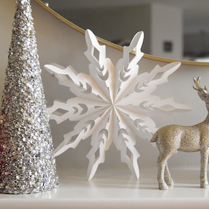 FILE DI TAGLIO SVG fiocco di neve per Cricut, Silhouette, ScanNCut2 / modello di ritaglio fai da te per stella di Natale in carta 3D / decorazione ornamentale da appendere