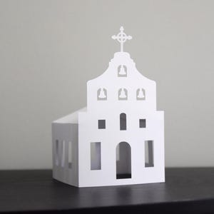 Papieren kerk SVG-SNIJBESTANDEN voor Cricut / St Augustine / Little 3D Putz House-sjabloon voor Christmas Village Chapel / Winter Mantel Decor