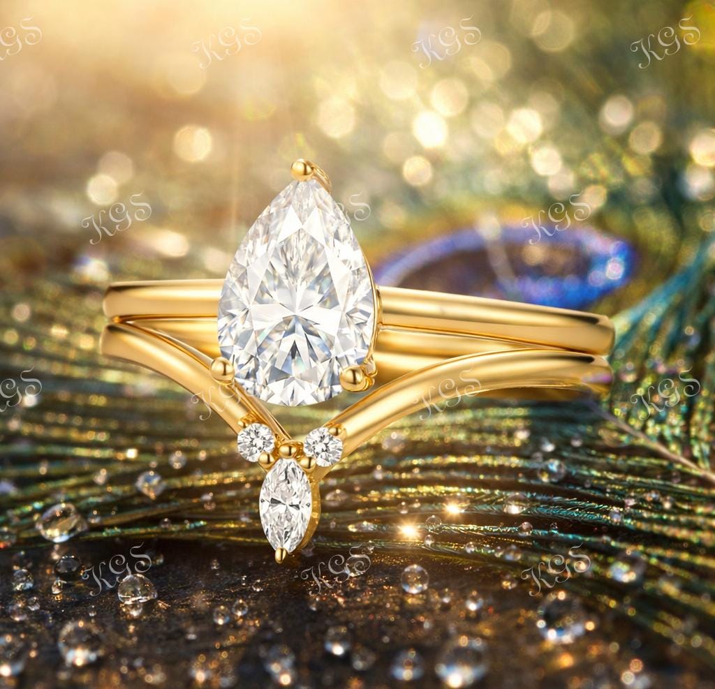Pear Cut Diamond Engagement Ring Set, Gold Wedding Ring Set, Teardrop ...