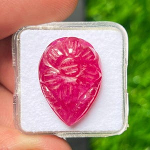 AAA+ kvalitet naturlig rubin GF snidad päronformad 25 ct | glasfylld rubinblomsnidad 22 x 16 mm | Rubin GF lös ädelsten för smyckestillverkning