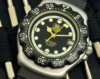 Vintage Tag Heuer Formula 1 Professional 200 Meter Quartz Men's Watch 376.513