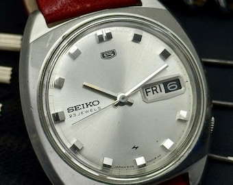 Rare Seiko 5 Superior Titanium Ref 7S36-5020 Cream Dial, 23 Jewels