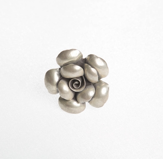 Sterling Silver Hill Tribe Center Flower Ring Sterling Silver Hill Tribe Center Flower Ring